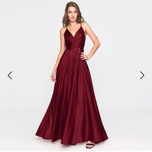 Angelika Josefczyk dress in deep red.